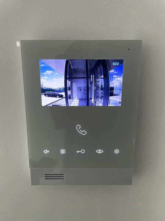 Apartament cu 3 camere,70 mp,etaj 2 in Sun Lake Residence 