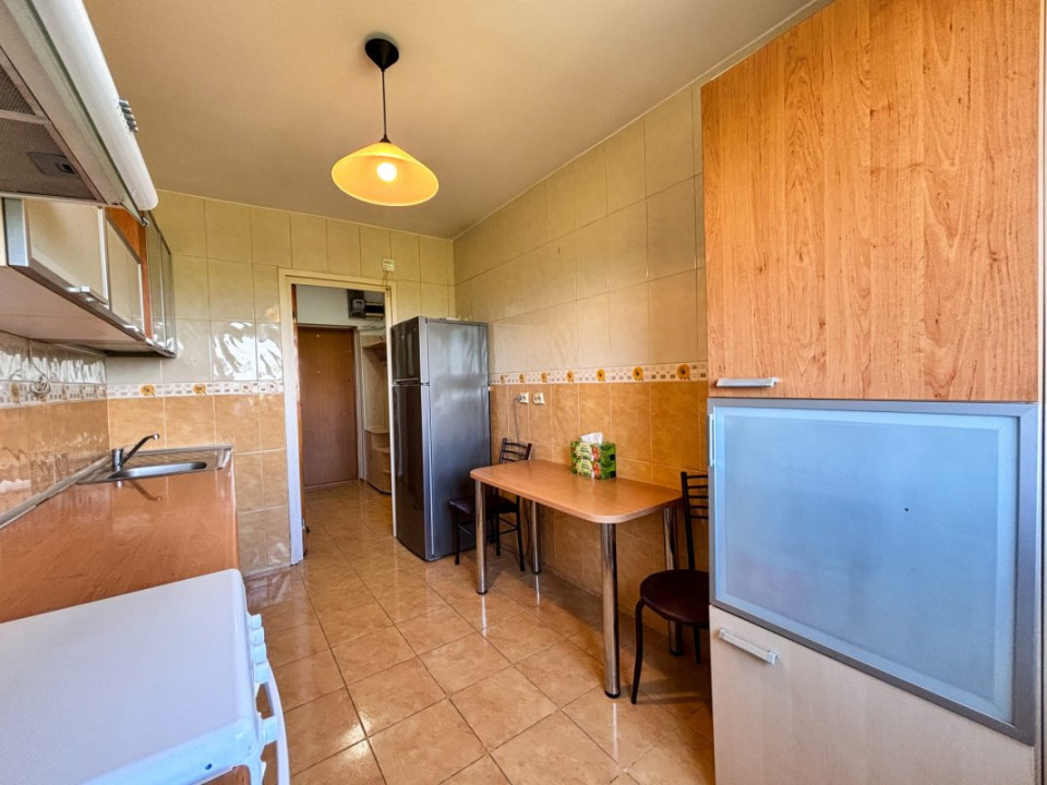 Vedere Parc Bloc 1980 | 3 camere decomandat, 2 băi, METROU 5 min