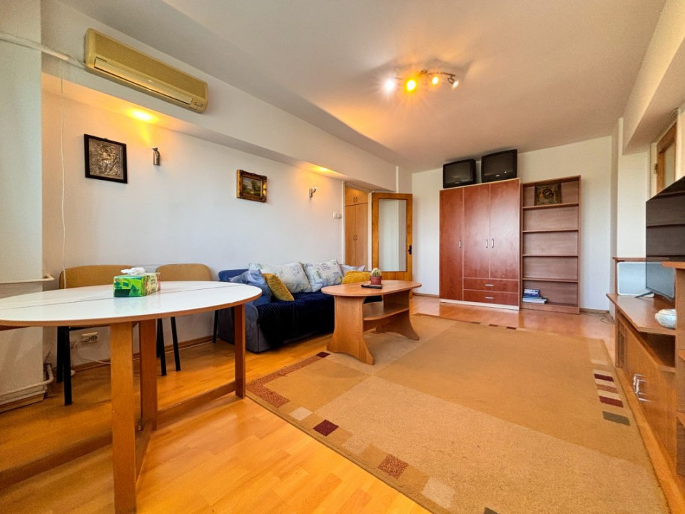 Vedere Parc Bloc 1980 | 3 camere decomandat, 2 băi, METROU 5 min