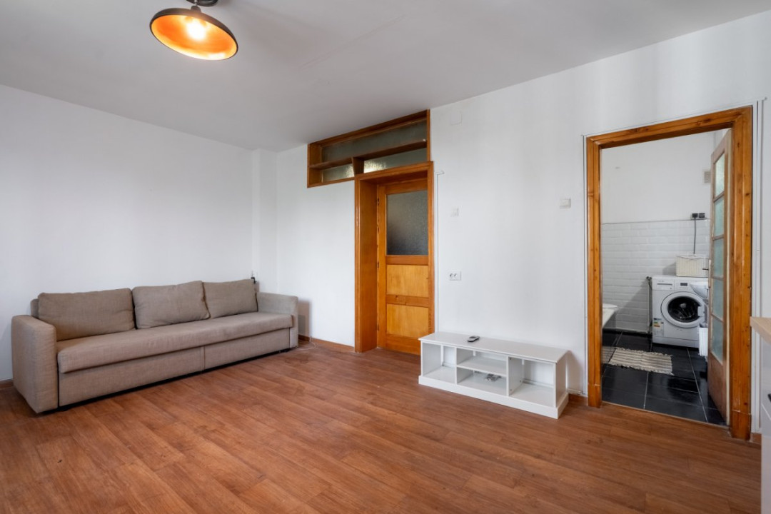 Vânzare garsonieră piata Victoriei