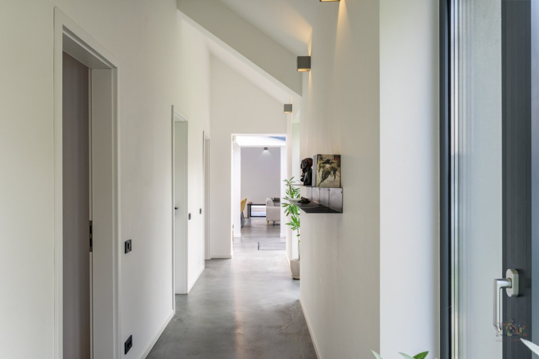 OTOPENI - SOFIA, VILA MODERNA 140 MP, LOT 600 MP, LA CHEIE!