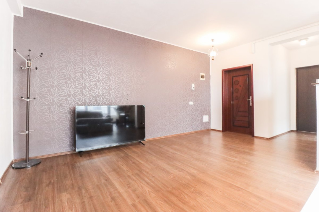 Apartamentul Tragis – spațios și bine compartimentat –