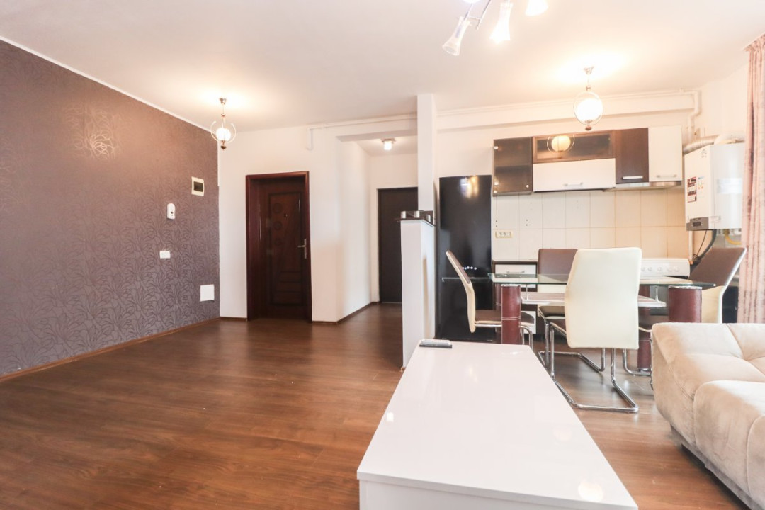 Apartamentul Tragis – spațios și bine compartimentat –