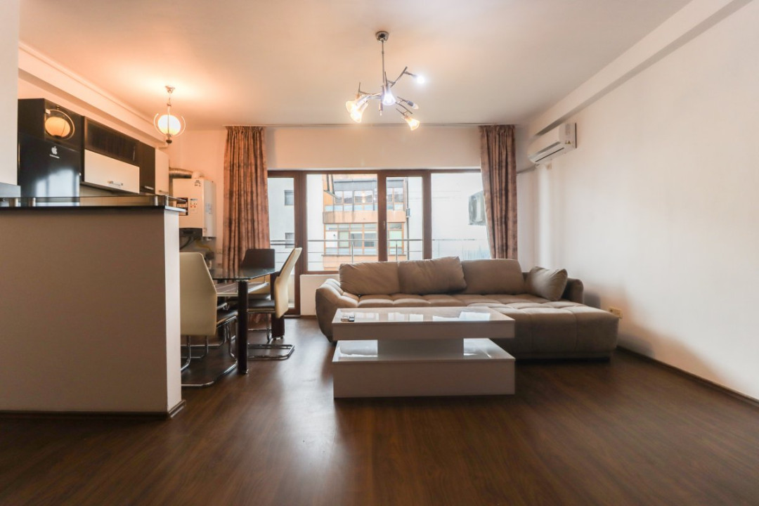 Apartamentul Tragis – spațios și bine compartimentat –