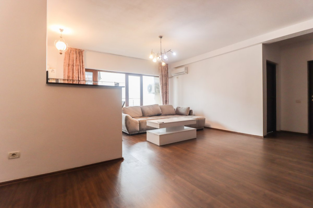 Apartamentul Tragis – spațios și bine compartimentat –