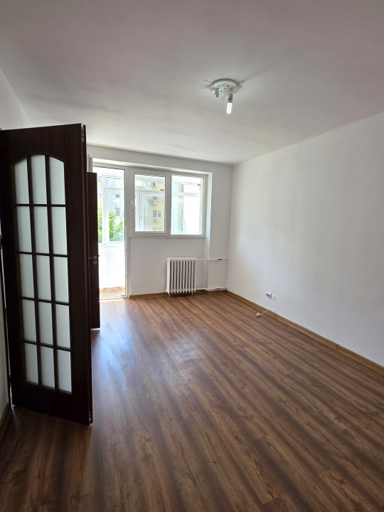 Oferta extraordinara pentru 3 camere la Doamna Ghica, bloc reabilitat