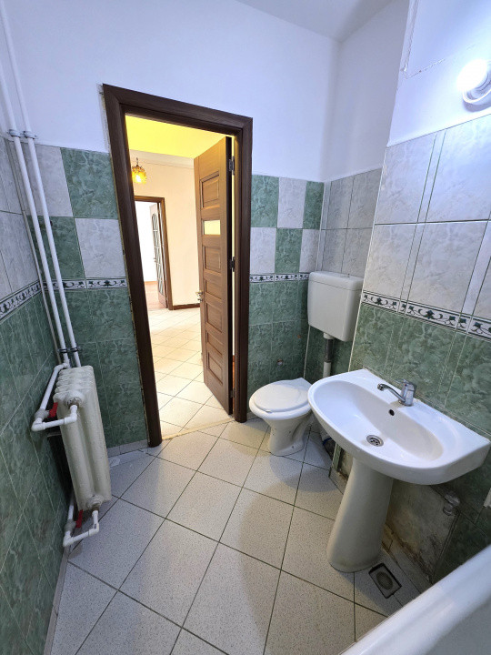 Oferta extraordinara pentru 3 camere la Doamna Ghica, bloc reabilitat