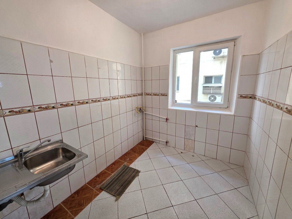 Oferta extraordinara pentru 3 camere la Doamna Ghica, bloc reabilitat