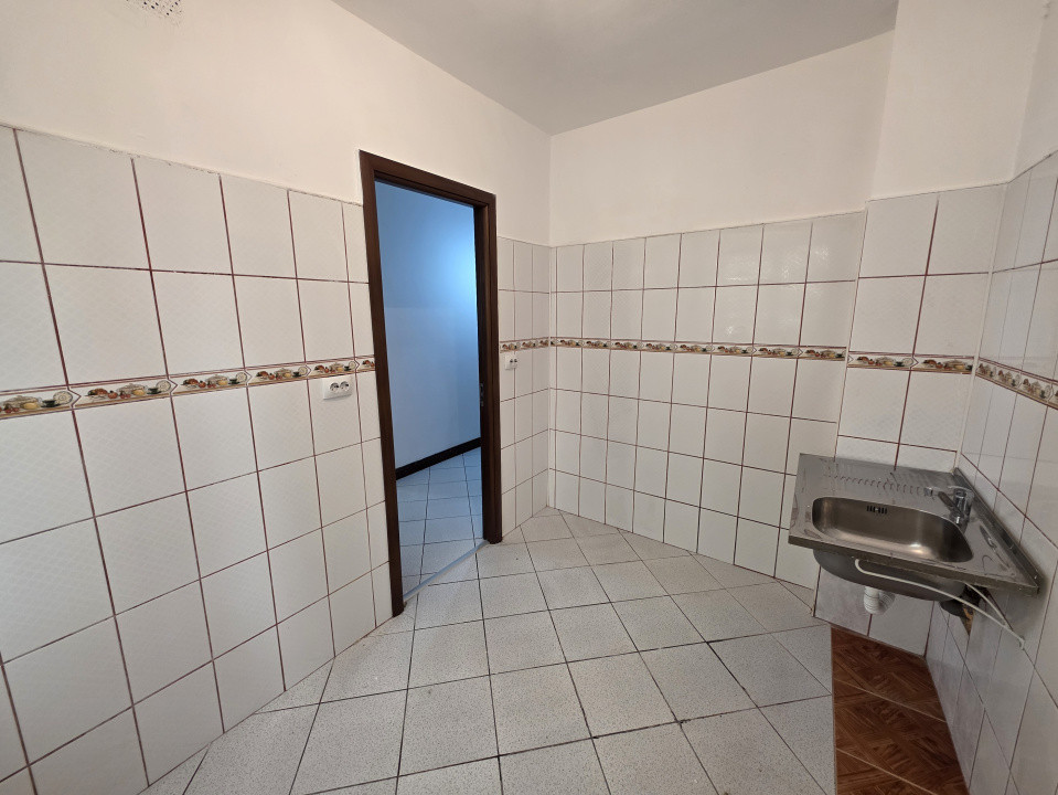 Oferta extraordinara pentru 3 camere la Doamna Ghica, bloc reabilitat