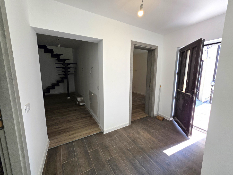 De vanzare casa in duplex-pe str Mezes in Chitila, langa Laminorului 