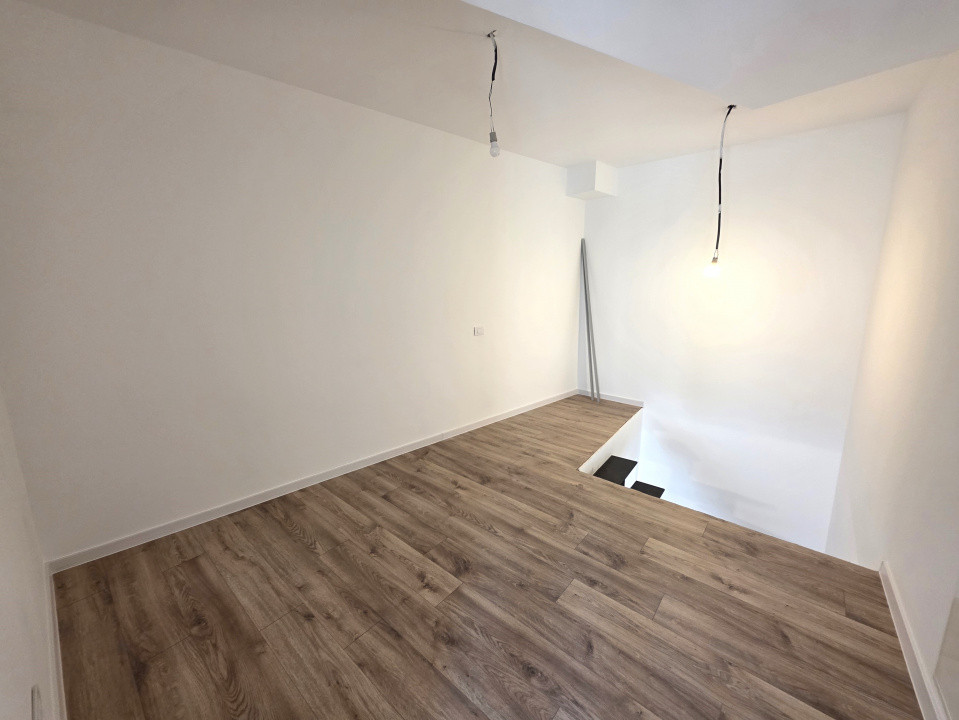 De vanzare casa in duplex-pe str Mezes in Chitila, langa Laminorului 