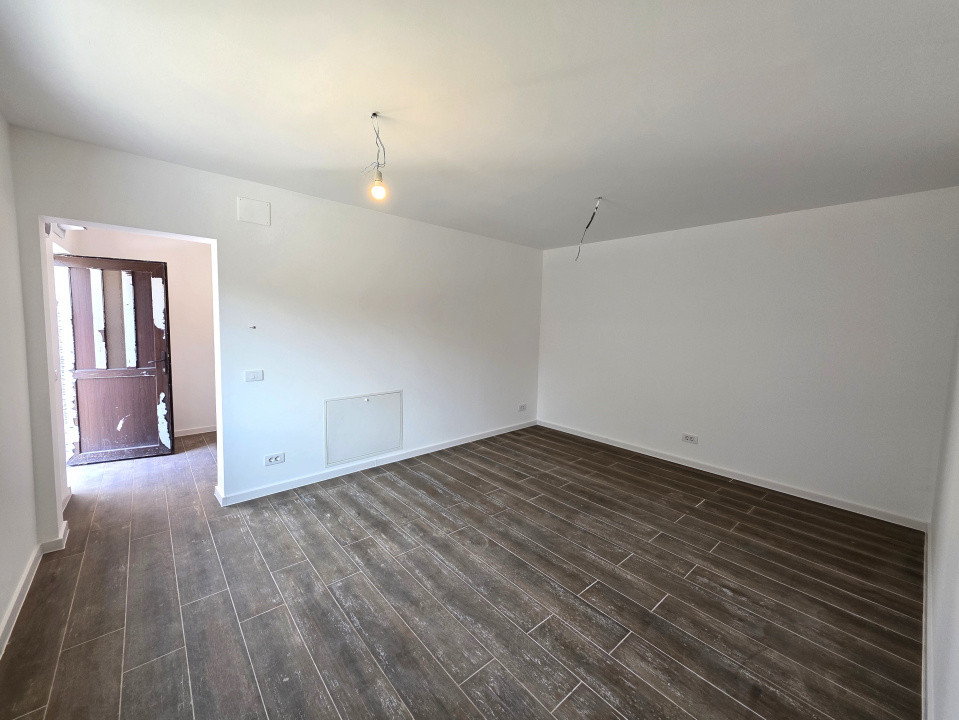 De vanzare casa in duplex-pe str Mezes in Chitila, langa Laminorului 