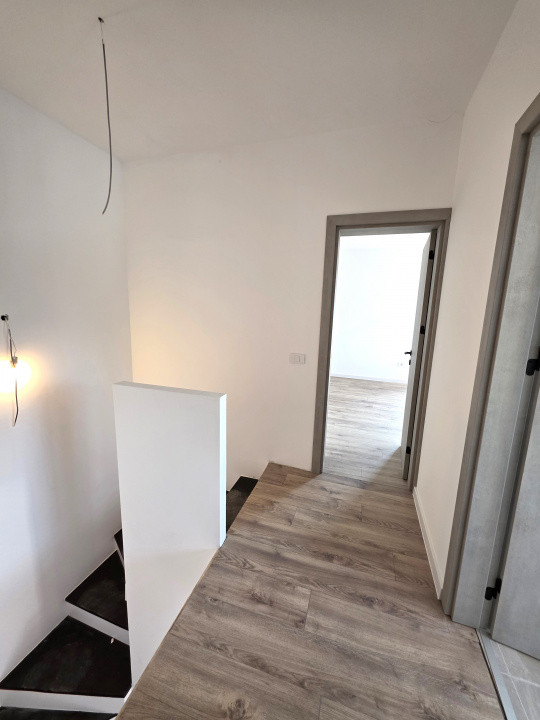 De vanzare casa in duplex-pe str Mezes in Chitila, langa Laminorului 