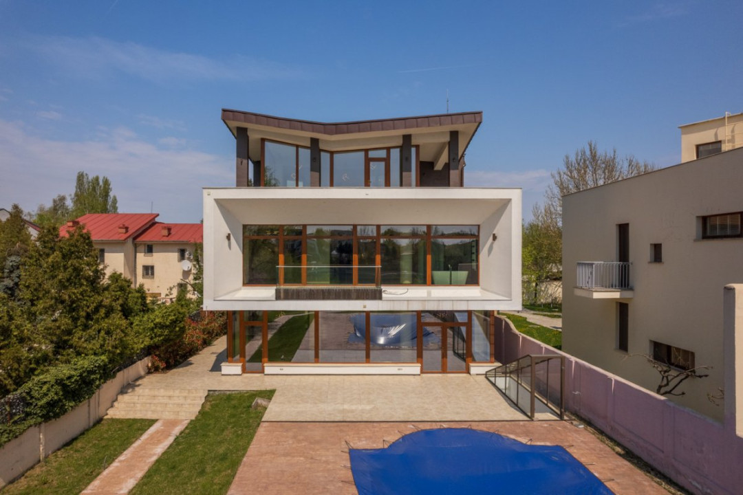 Vila pe malul lacului Mogosoaia | 617 mpt, teren 1182 mp