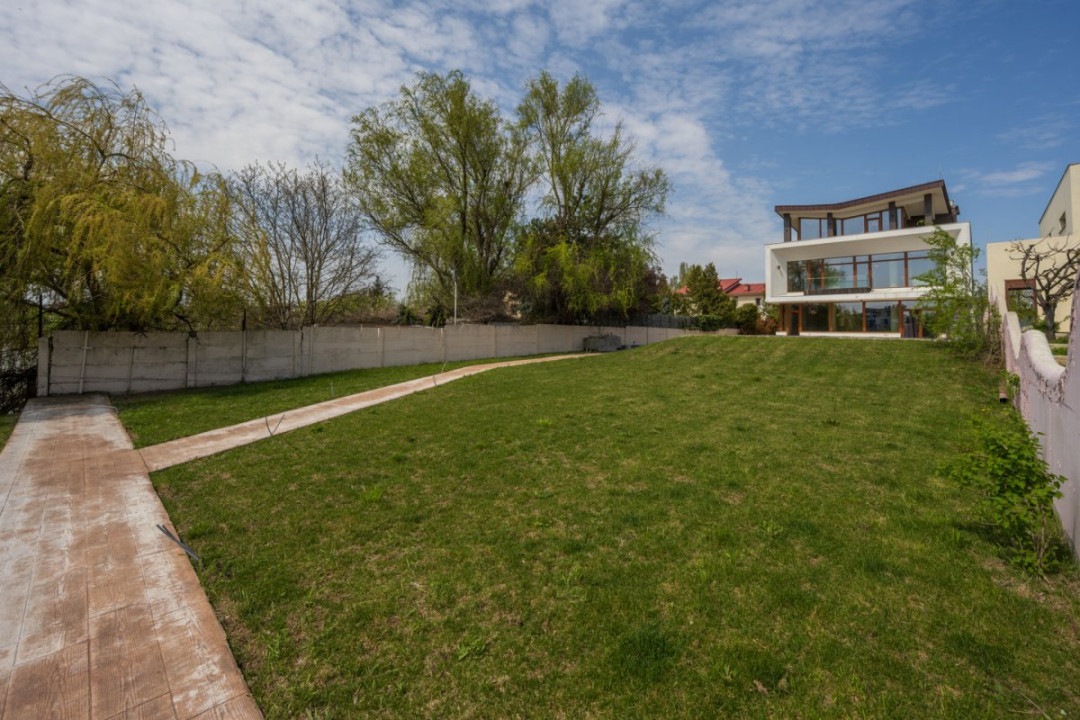 Vila pe malul lacului Mogosoaia | 617 mpt, teren 1182 mp