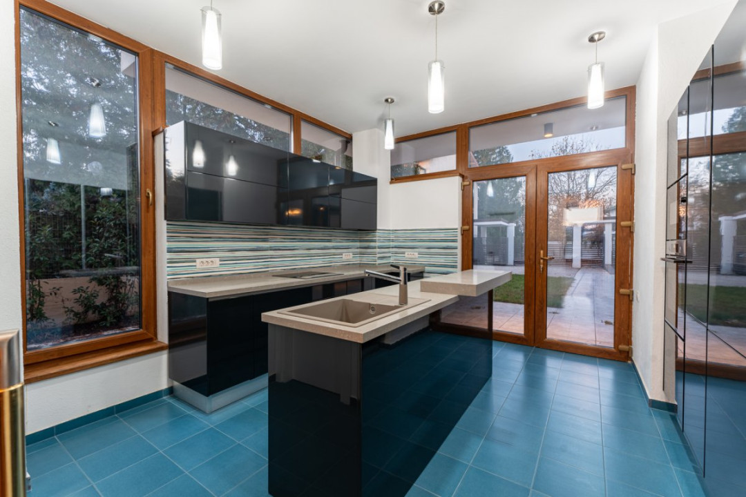 Vila pe malul lacului Mogosoaia | 617 mpt, teren 1182 mp