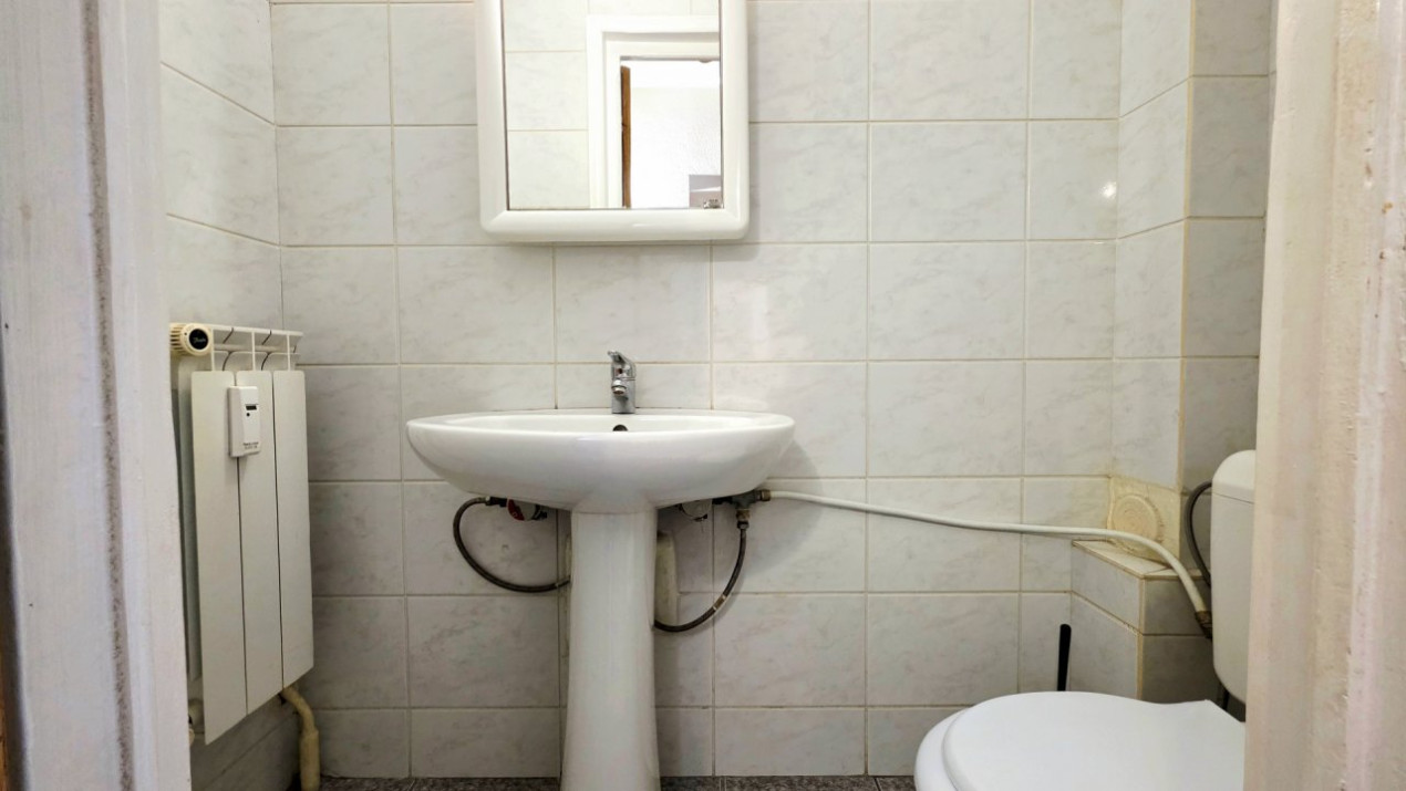 Cerere mare, oferta mica. Apartament 3 camere cu relaxare inclusa