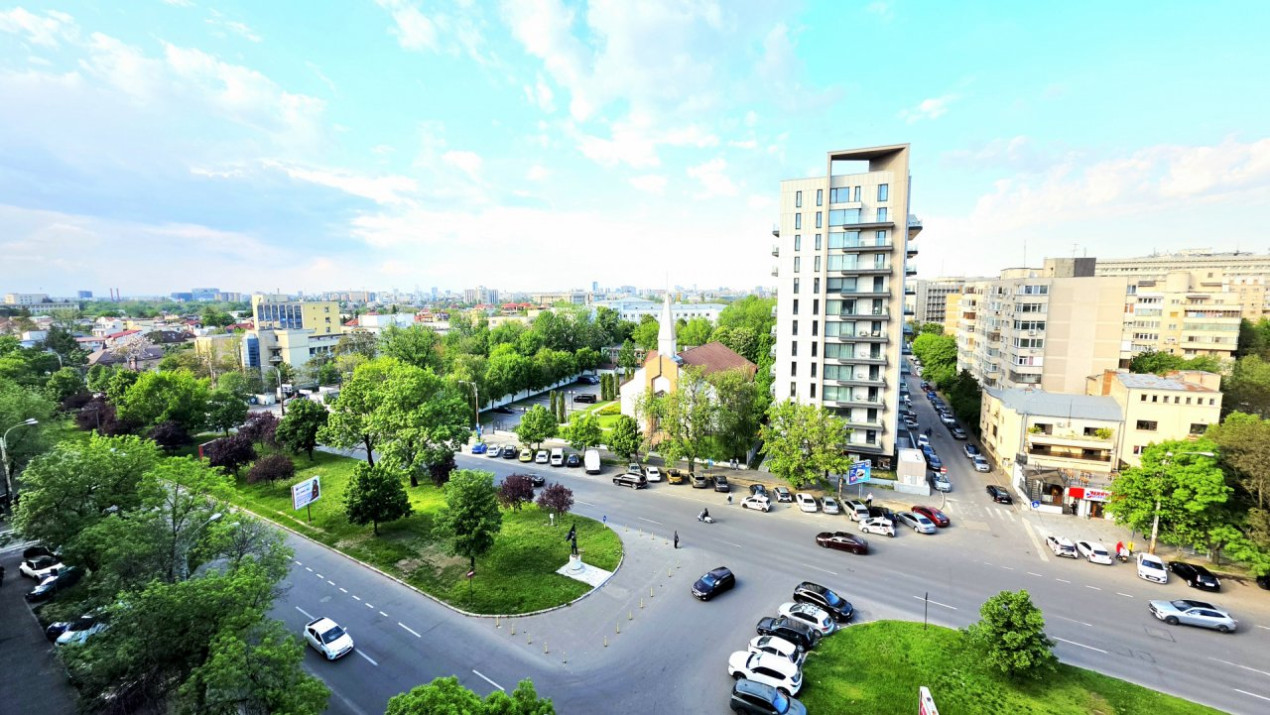 Cerere mare, oferta mica. Apartament 3 camere cu relaxare inclusa