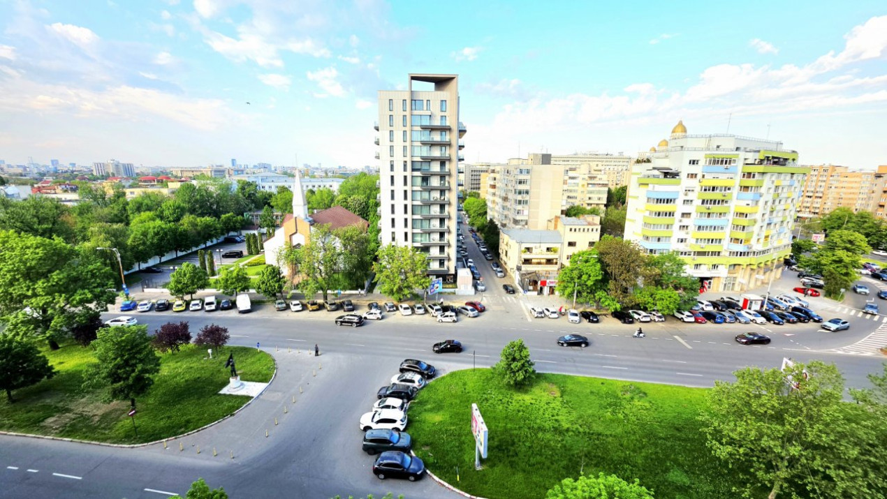 Cerere mare, oferta mica. Apartament 3 camere cu relaxare inclusa
