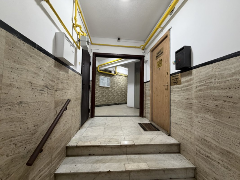  De vanzare apartament 1 camera | Str. Armand Calinescu