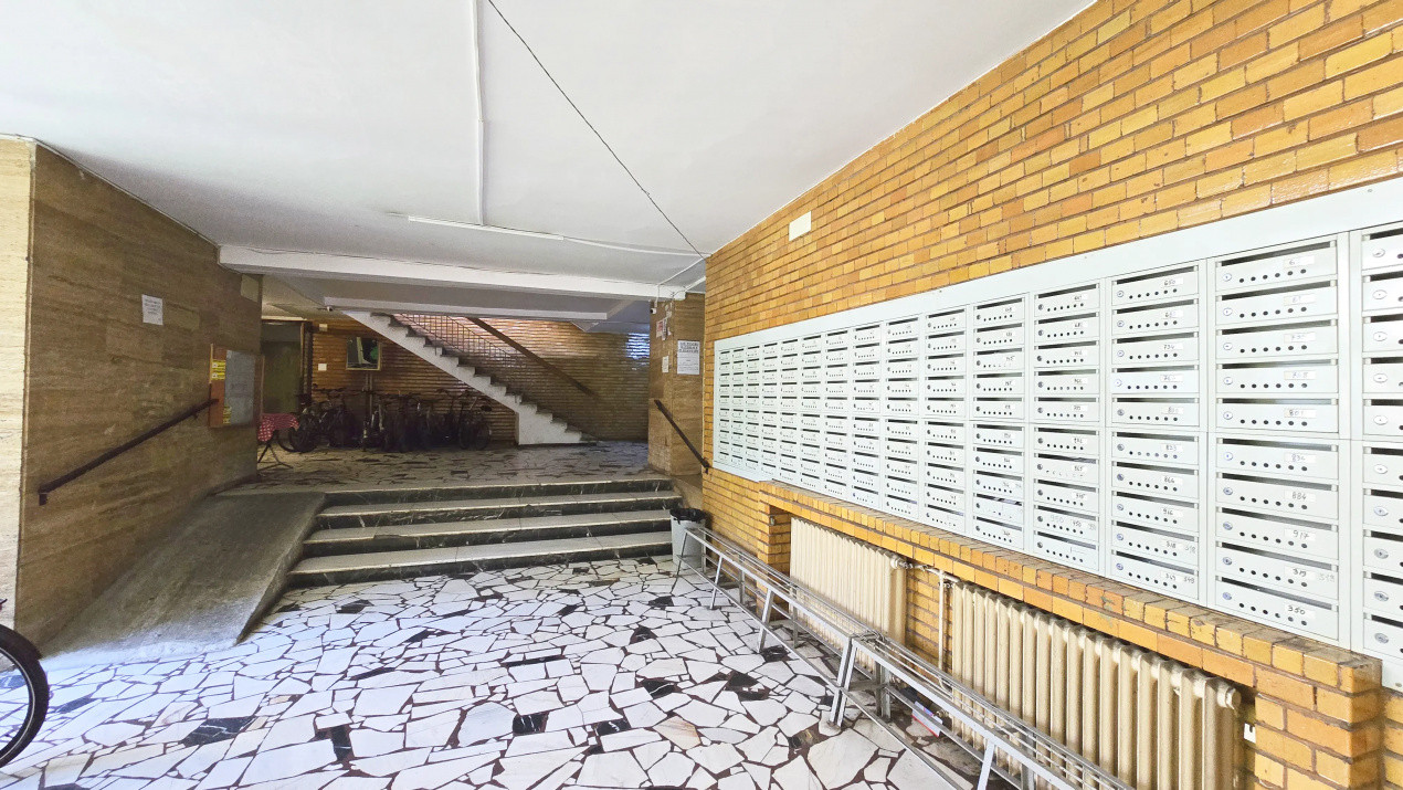 Iesi din bloc sari in metrou Dristor 2!