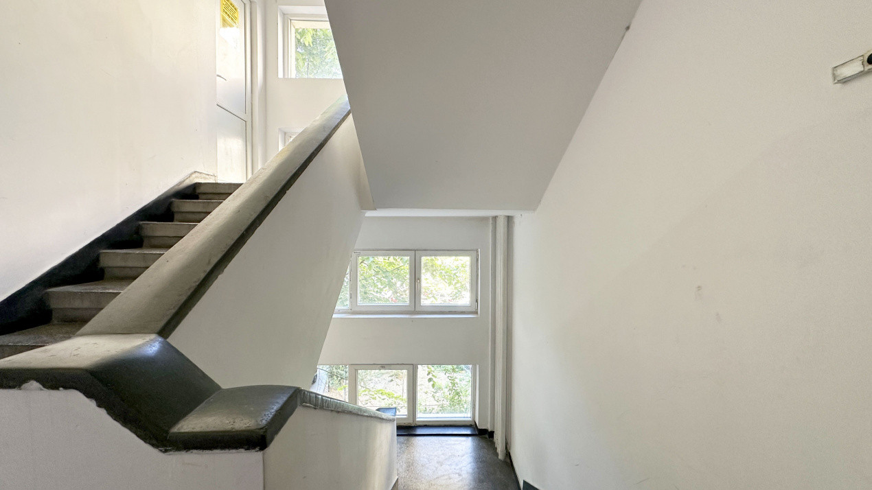 Apartament 2 camere - Metrou Obor - Bloc Neexpertizat 