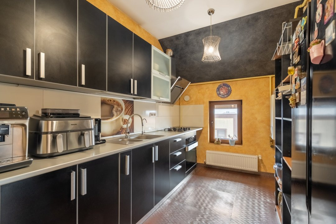 Duplex 4 camere cu priveliste in Cartierul Verde