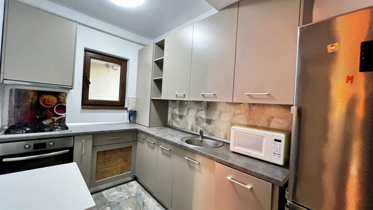 Bucurestii Noi Pod Constanta - Mega Image, mobilat