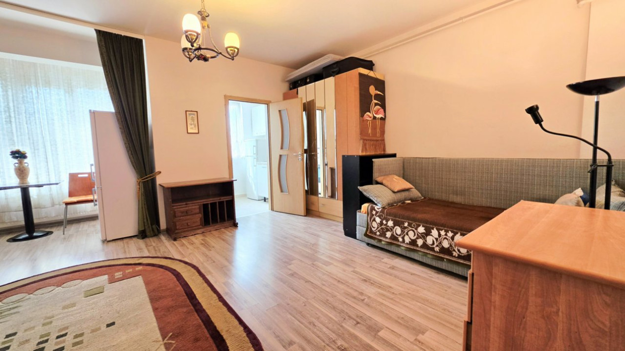 Personalizabila, spatioasa, intima. Garsoniera cu liniste inclusa