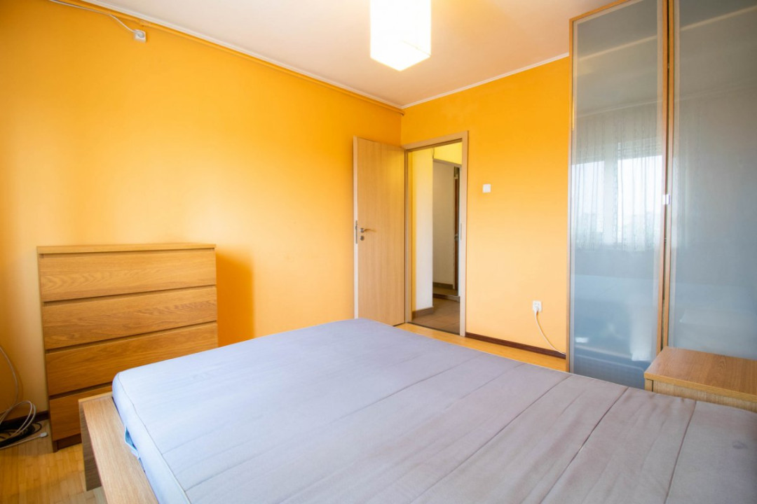 Crangasi-apartament 2 camere,decomandat,la 12 min de Metrou,an 1983