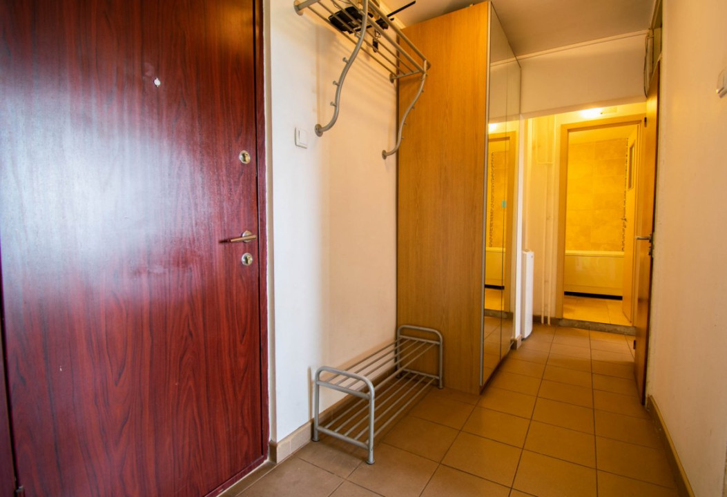 Crangasi-apartament 2 camere,decomandat,la 12 min de Metrou,an 1983