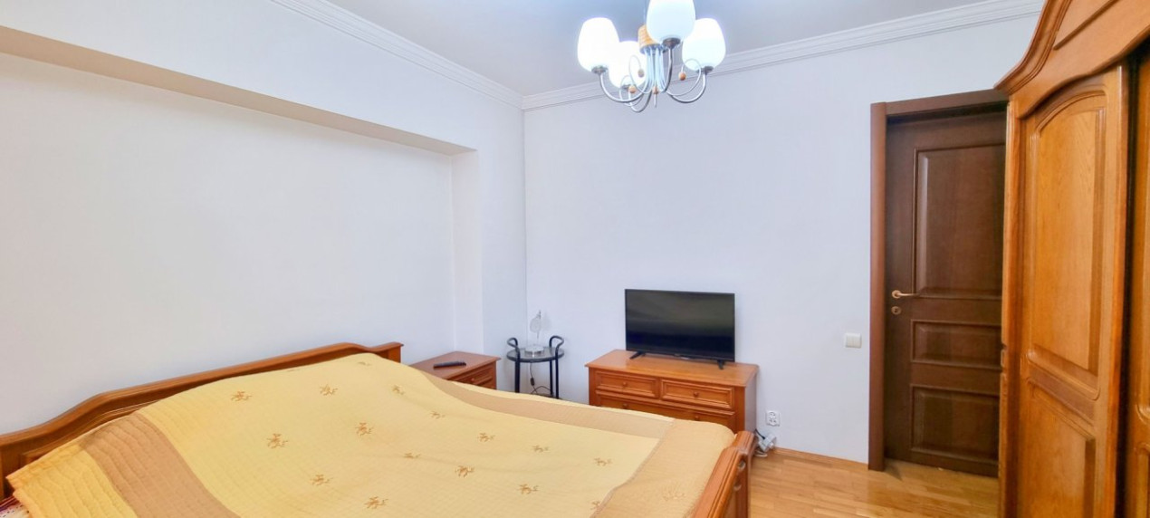 Apartament 3 camere Calea Calarasilor, Orzari, Delea Veche, Restaurant 
