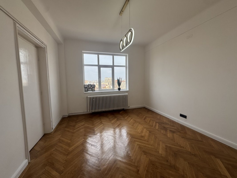 Birou cu view, în inima orasului