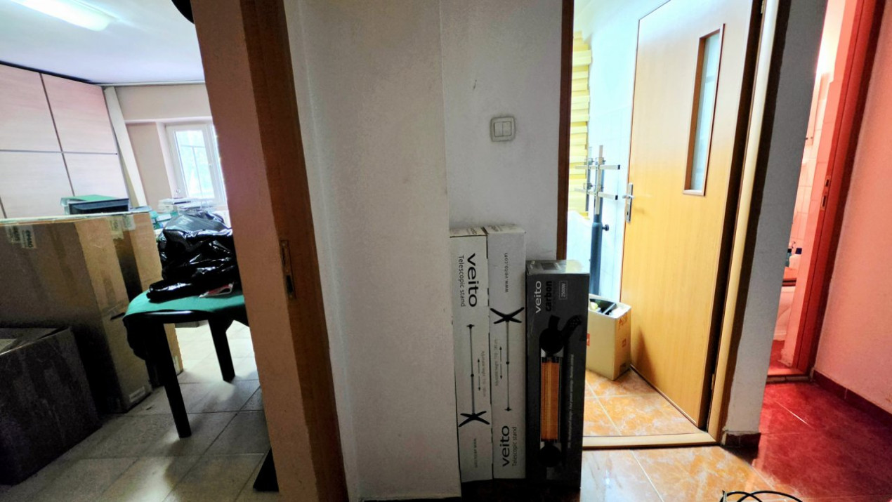 Cea mai sincera garsoniera de la Unirii: nu ascunde nici haosul!