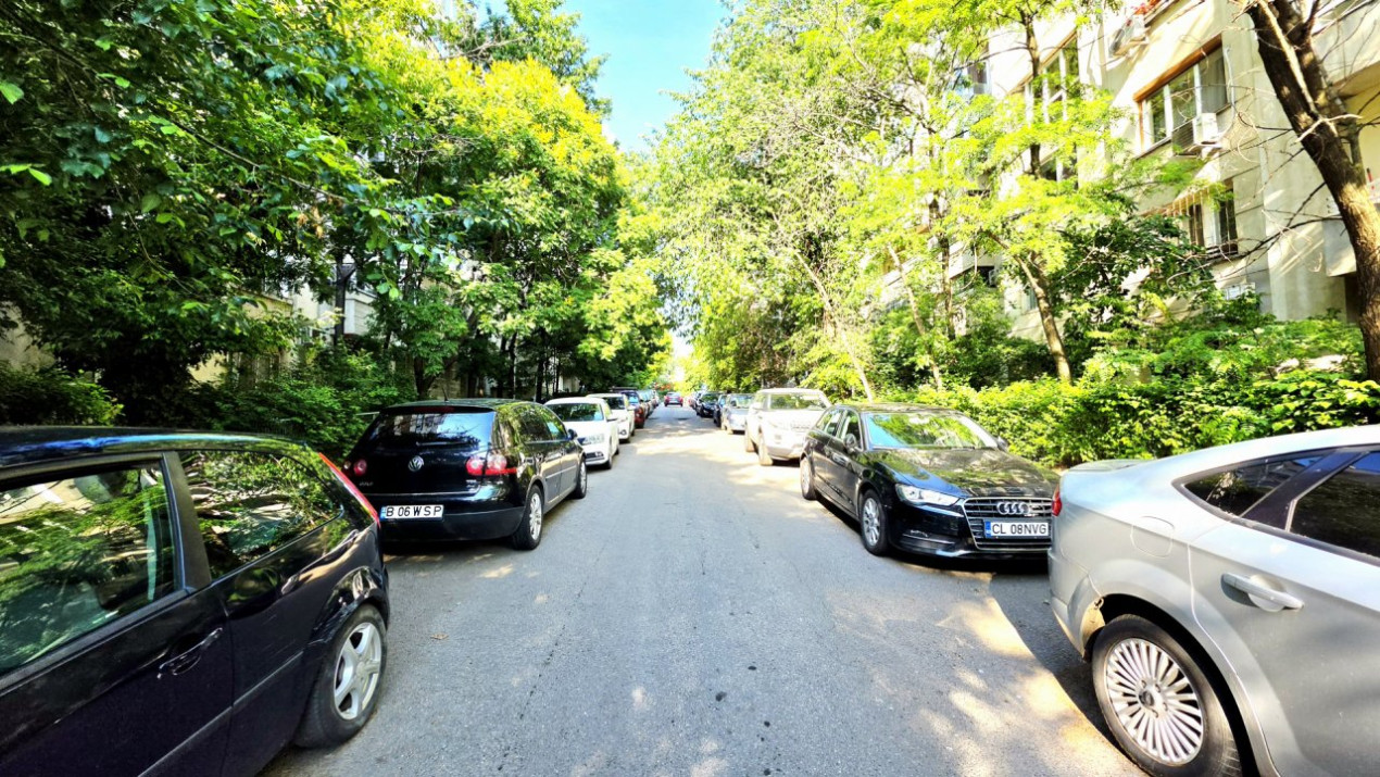 Cea mai sincera garsoniera de la Unirii: nu ascunde nici haosul!