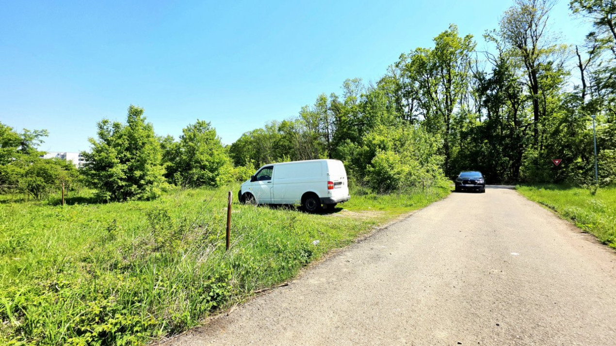 Teren intravilan, 2 fronturi, Drumul Padurea Pustnicu 65 - Greenfield