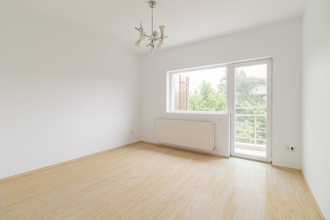 Duplex 4 camere  - drum privat