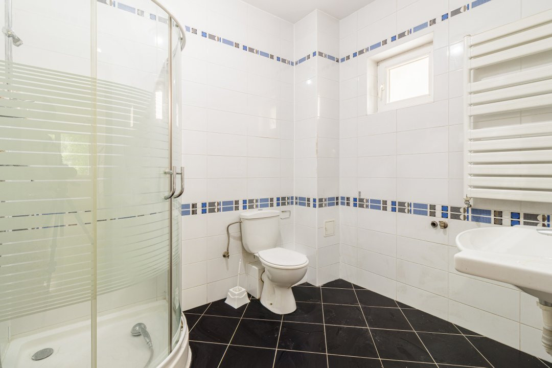 Duplex 4 camere  - drum privat