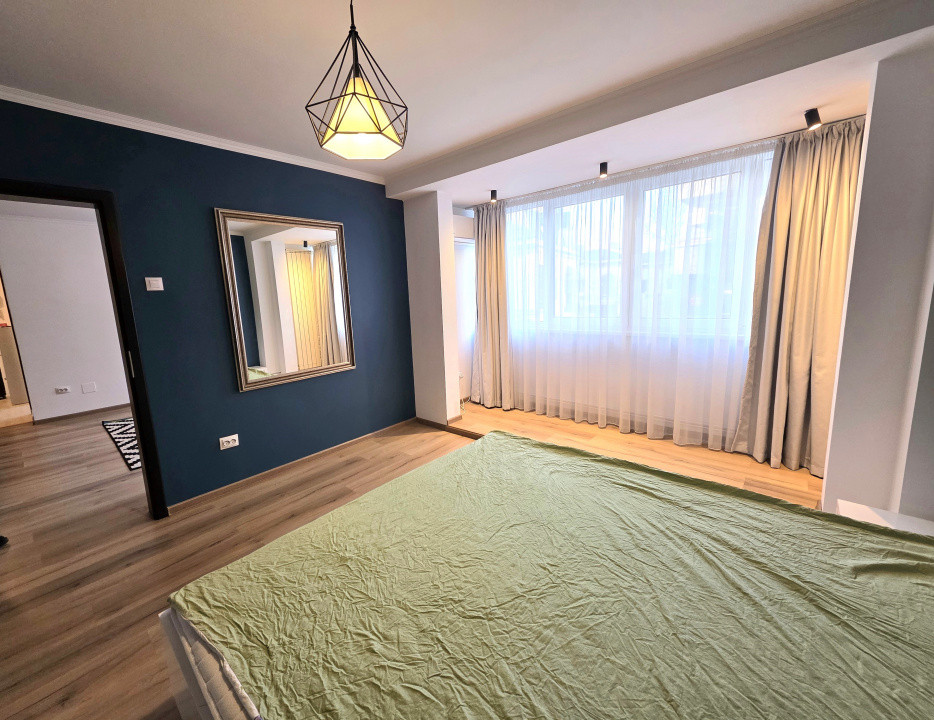 De vanzare 3 camere la Sala Palatului/Cișmigiu, gata de mutat