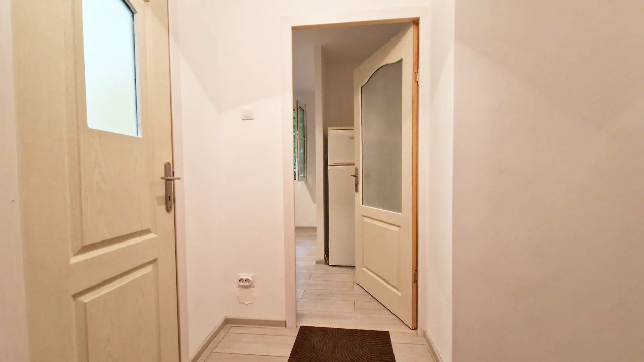 Apartament la prima închiriere după renovare completă, mobilat și utilat modern 