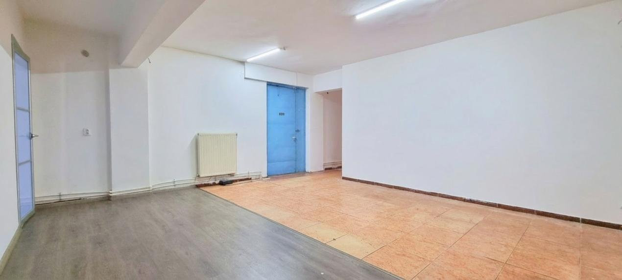 SPATIU COMERCIAL STRADAL CU VAD PIETONAL MAICA DOMNULUI NR. 41, LACUL TEI