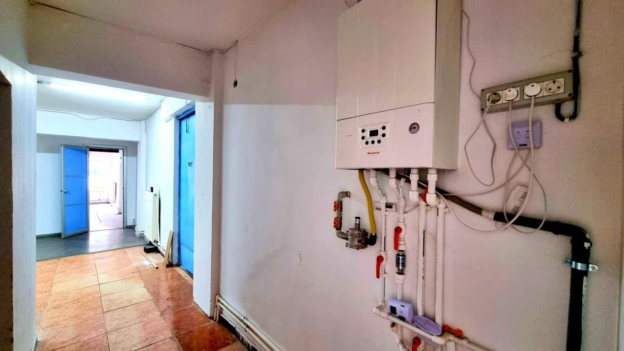 SPATIU COMERCIAL STRADAL CU VAD PIETONAL MAICA DOMNULUI NR. 41, LACUL TEI