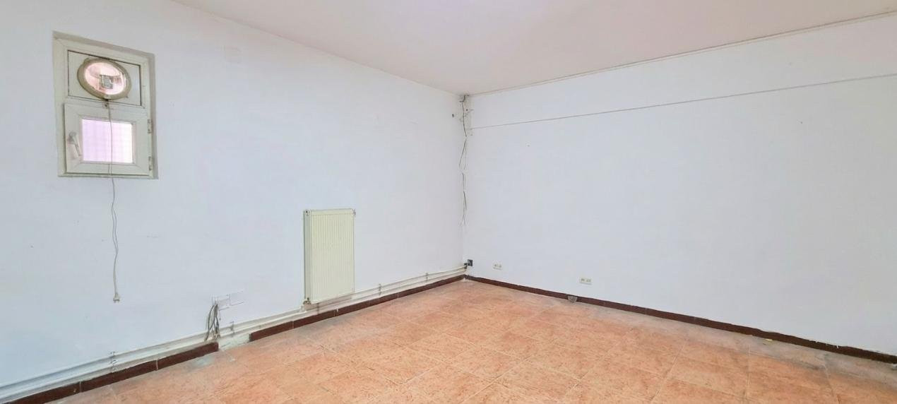 SPATIU COMERCIAL STRADAL CU VAD PIETONAL MAICA DOMNULUI NR. 41, LACUL TEI