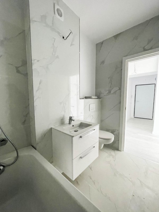Apartament cu 3 camere,70 mp,etaj 2 in Sun Lake Residence