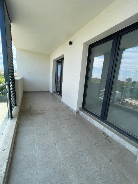 Apartament cu 3 camere,70 mp,etaj 2 in Sun Lake Residence