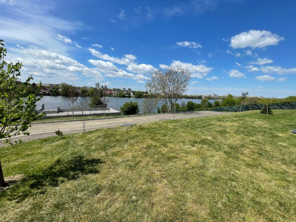 Apartament cu 3 camere,70 mp,etaj 2 in Sun Lake Residence