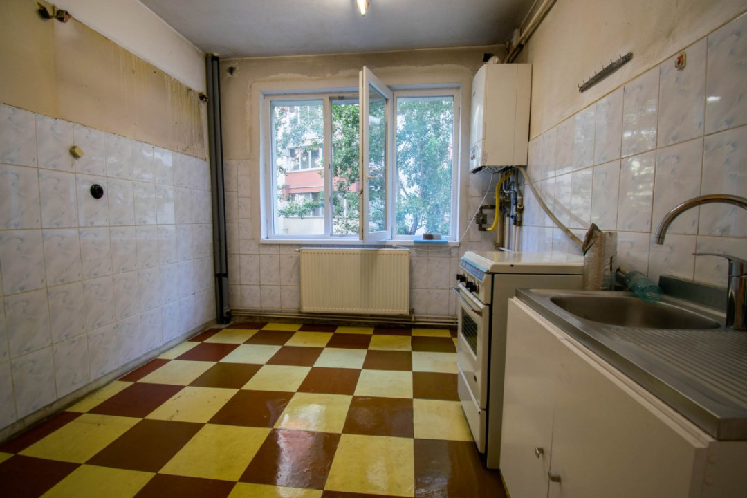 Apartament 3 camere,decomandat,76 mp,et 3,centrala,Aleea Hobița-Sos. Pantelimon