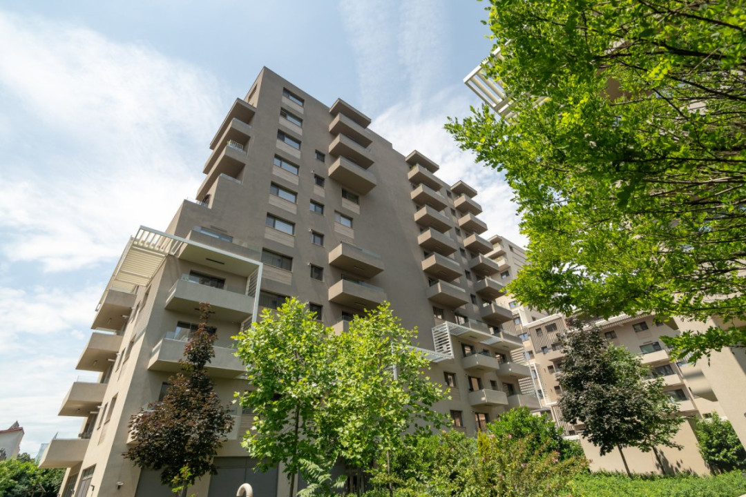 Apartament cu terasa cat o gradina, trei boxe si doua locuri de parcare subteran