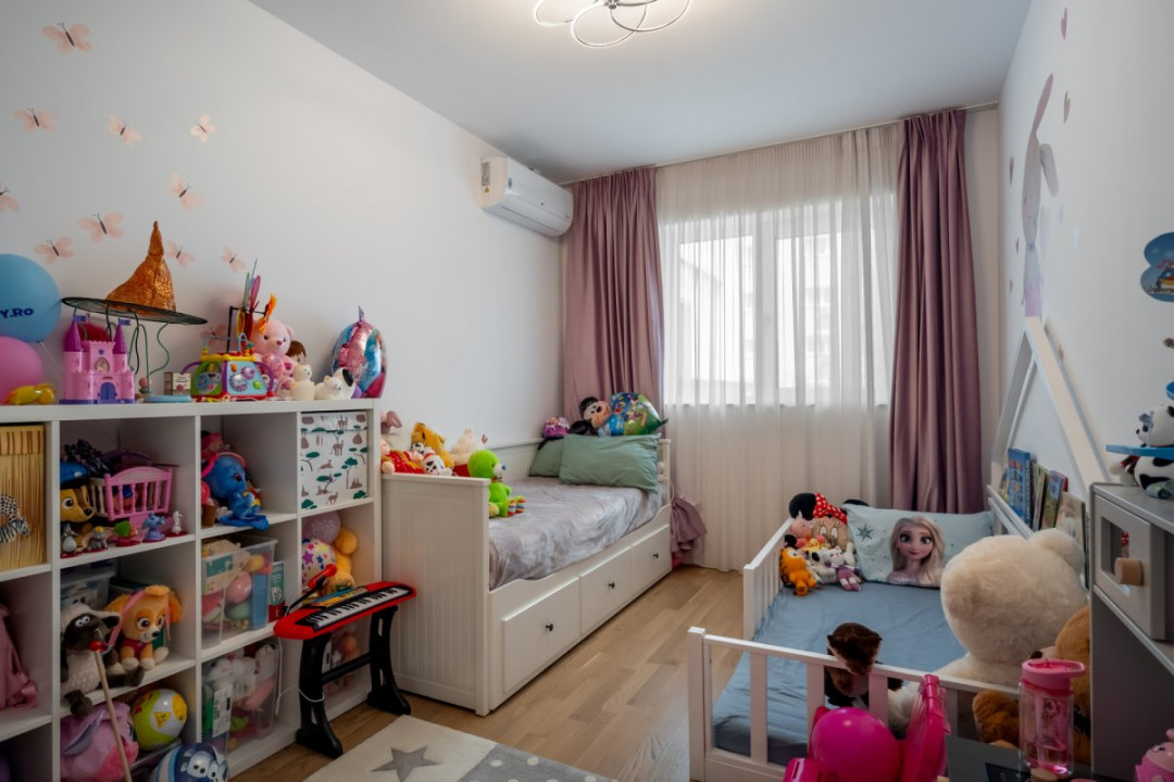 Apartament cu terasa cat o gradina, trei boxe si doua locuri de parcare subteran