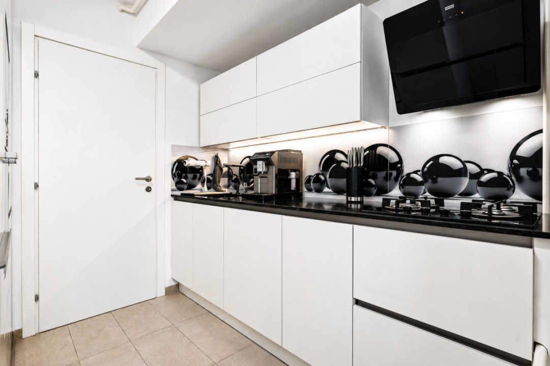 Apartament cu terasa cat o gradina, trei boxe si doua locuri de parcare subteran
